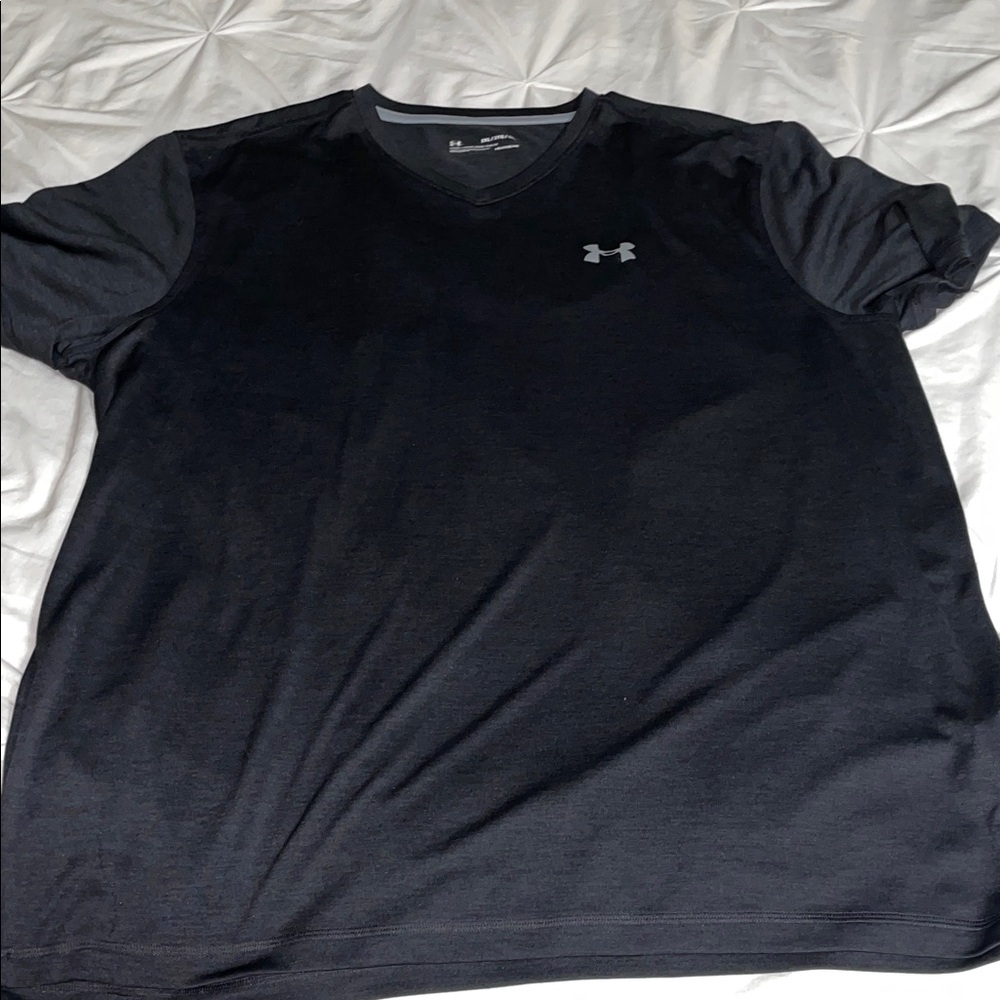 Under Armour Men's Black V-Neck Tee